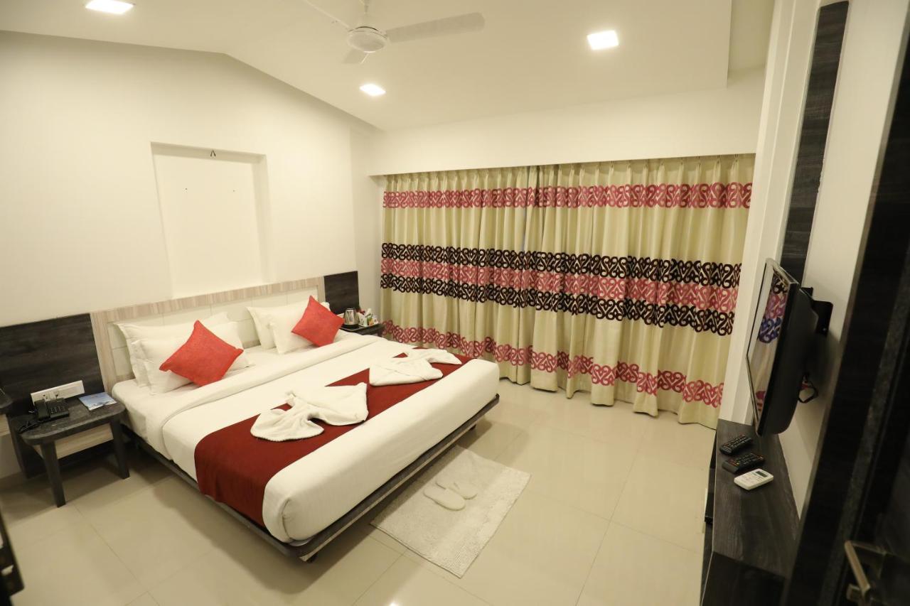 Imperial Grande Resort Lonavala Exterior foto